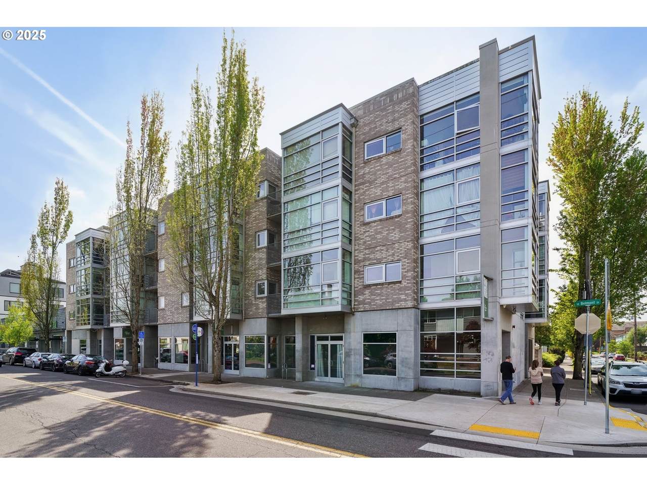 910 42ND Ave - Photo 1
