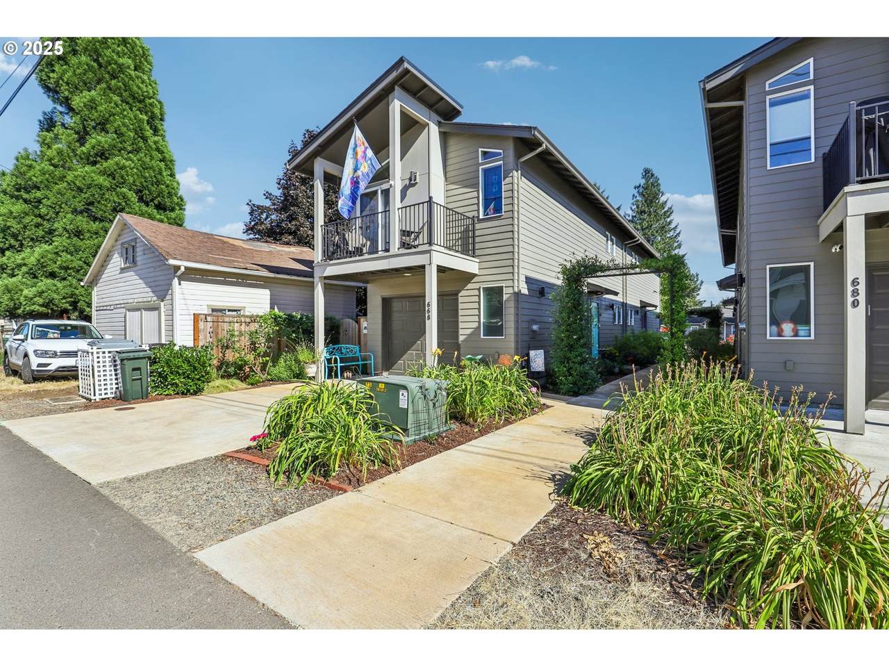 668 3RD Ave - Photo 1