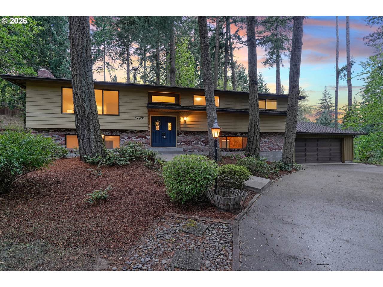 17931 Edgewood Ln - Photo 1