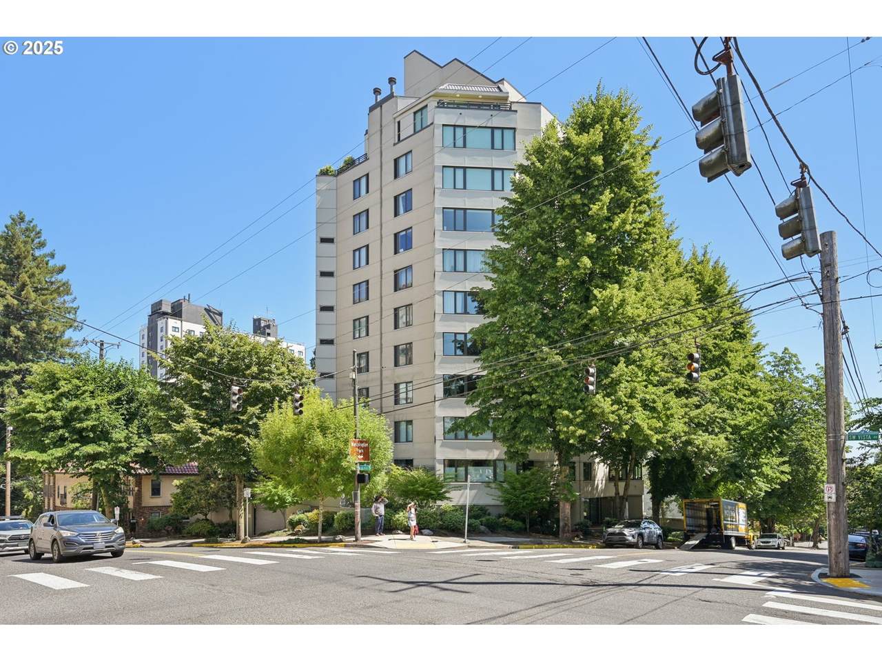 2245 Park Pl - Photo 1