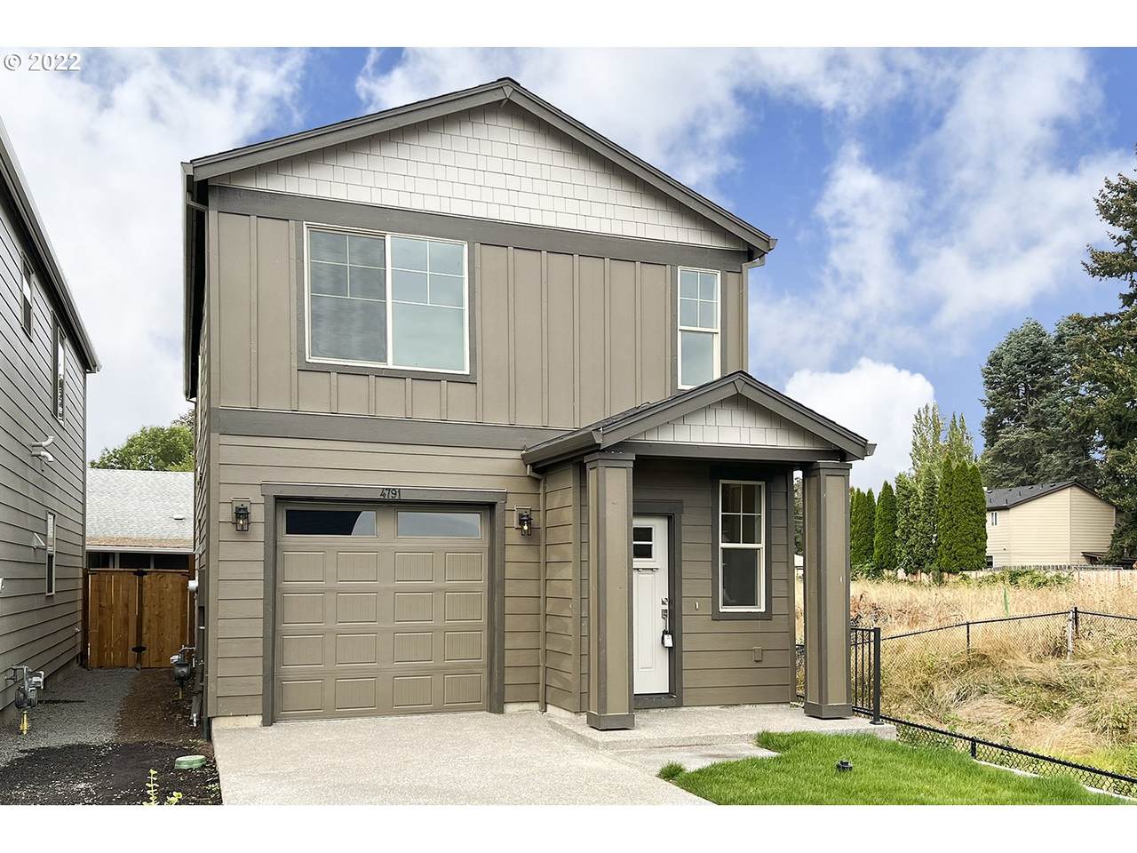 4791 179TH Ave - Photo 1