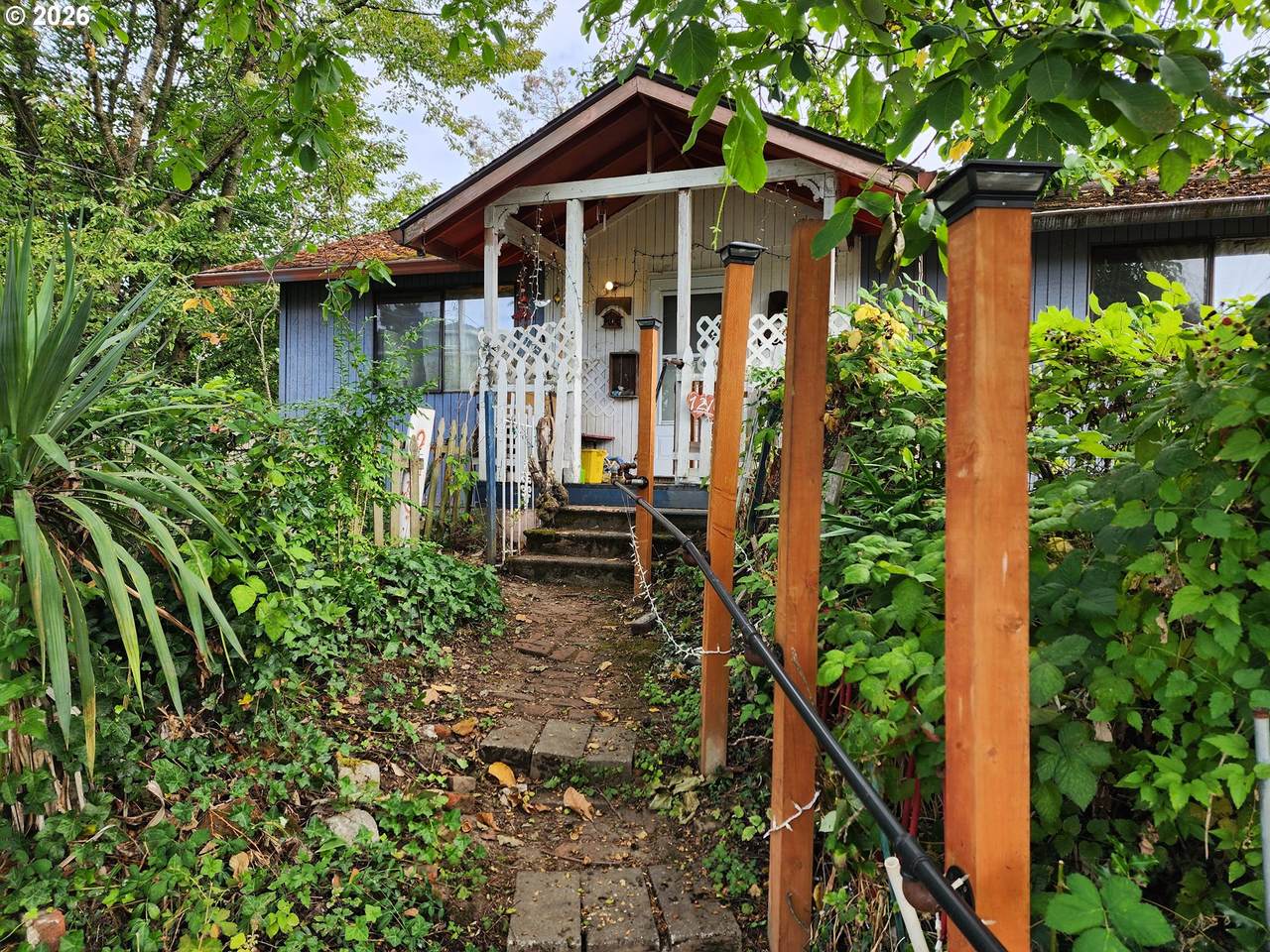 https://bt-photos.global.ssl.fastly.net/portland/1280_boomver_1_509594529-2.jpg