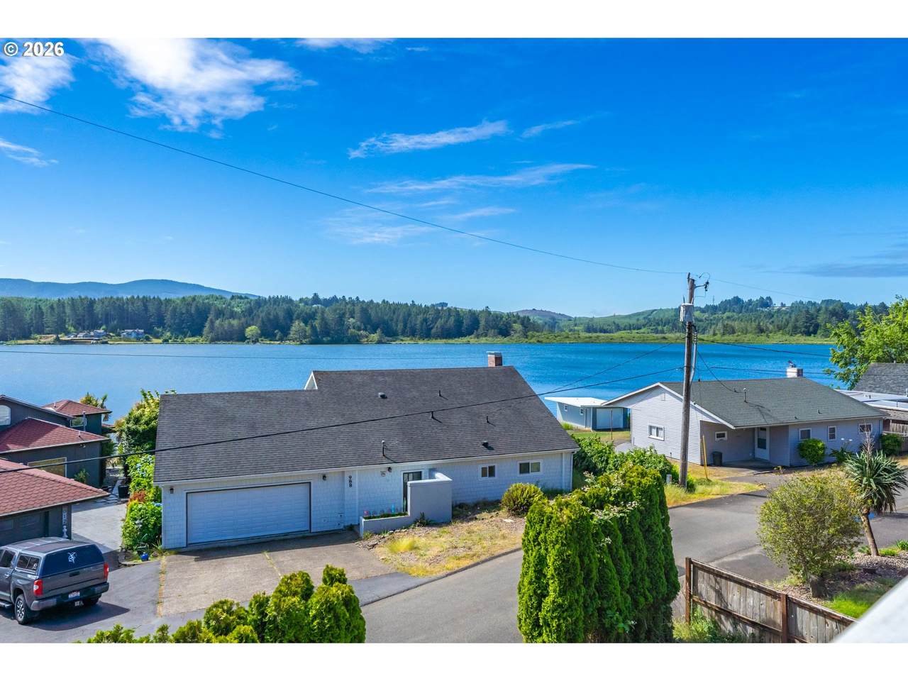 https://bt-photos.global.ssl.fastly.net/portland/1280_boomver_1_510781328-2.jpg