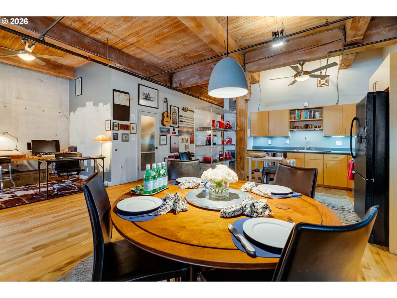 https://bt-photos.global.ssl.fastly.net/portland/1280_boomver_1_511206843-2.jpg