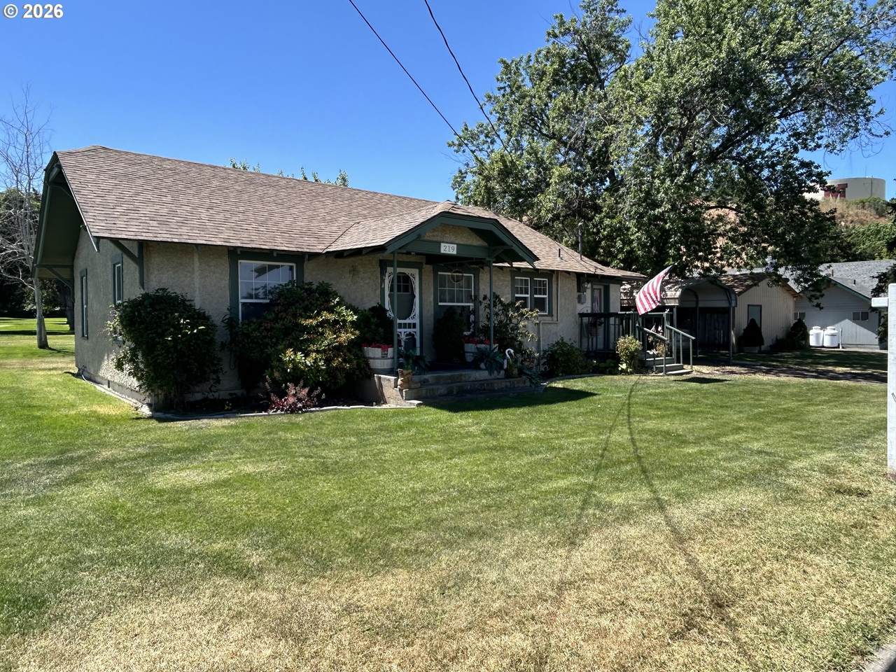 219 Catherine Ave - Photo 1