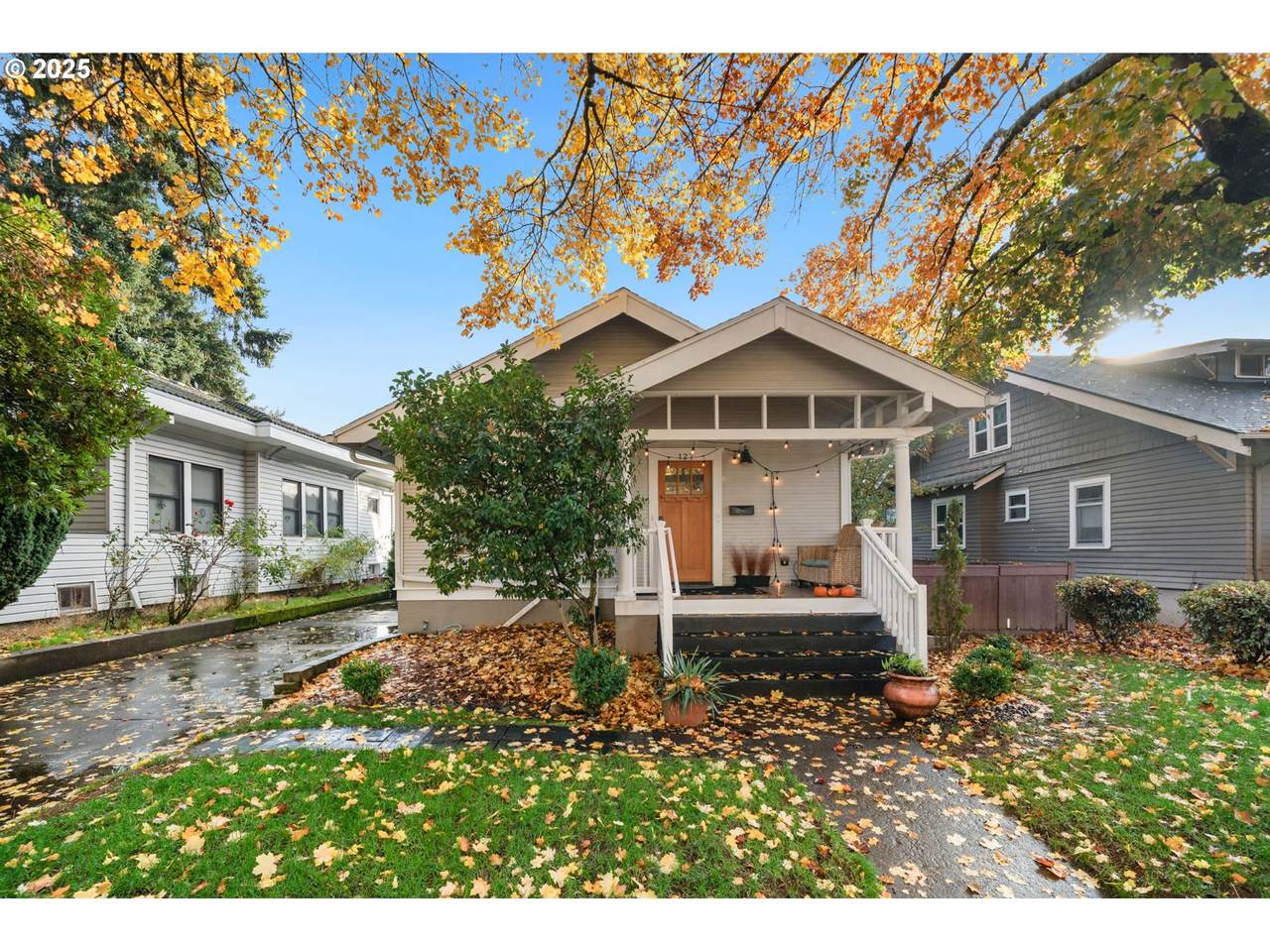 127 24TH St - Photo 1