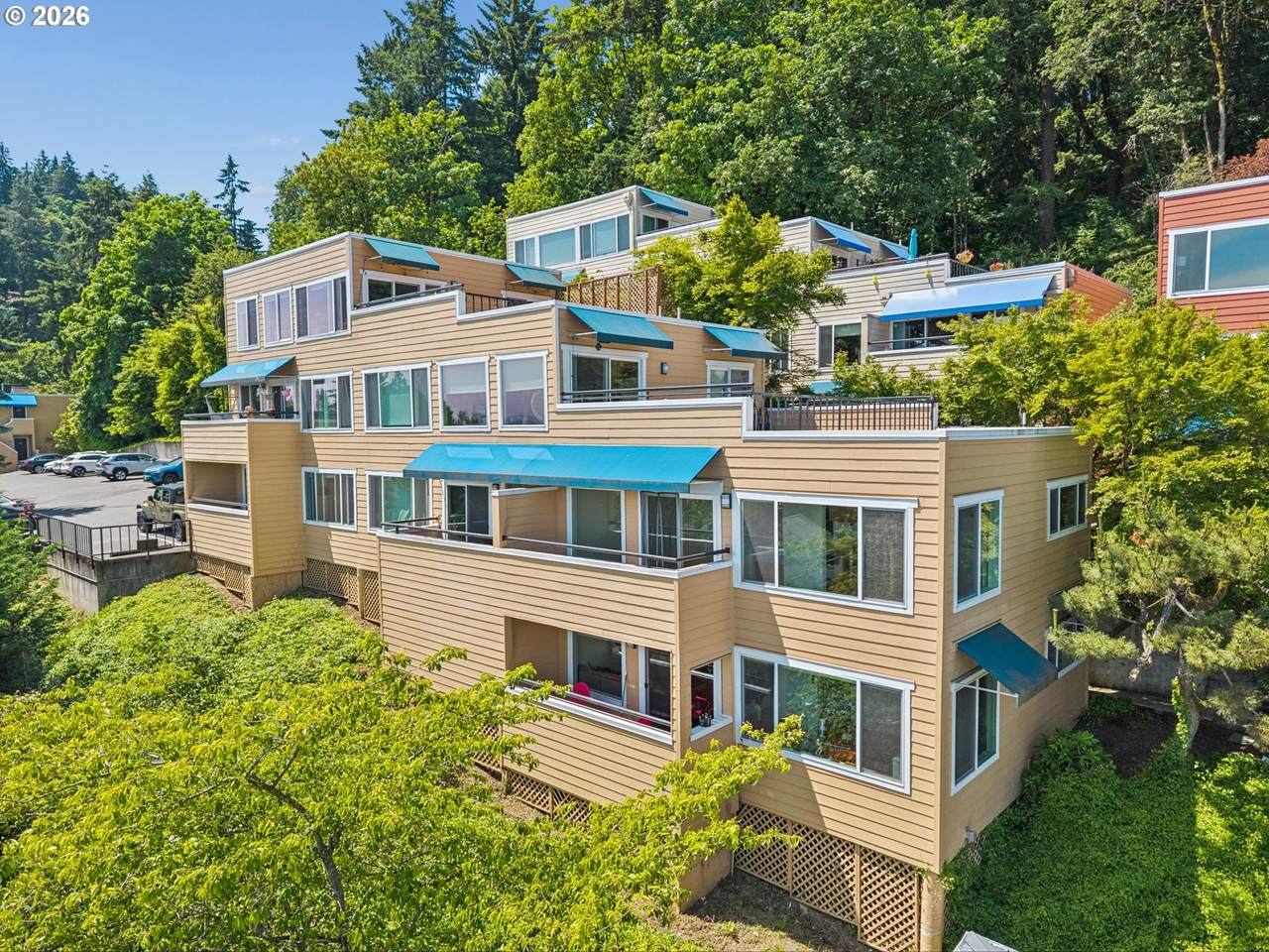 https://bt-photos.global.ssl.fastly.net/portland/1280_boomver_1_515247450-2.jpg