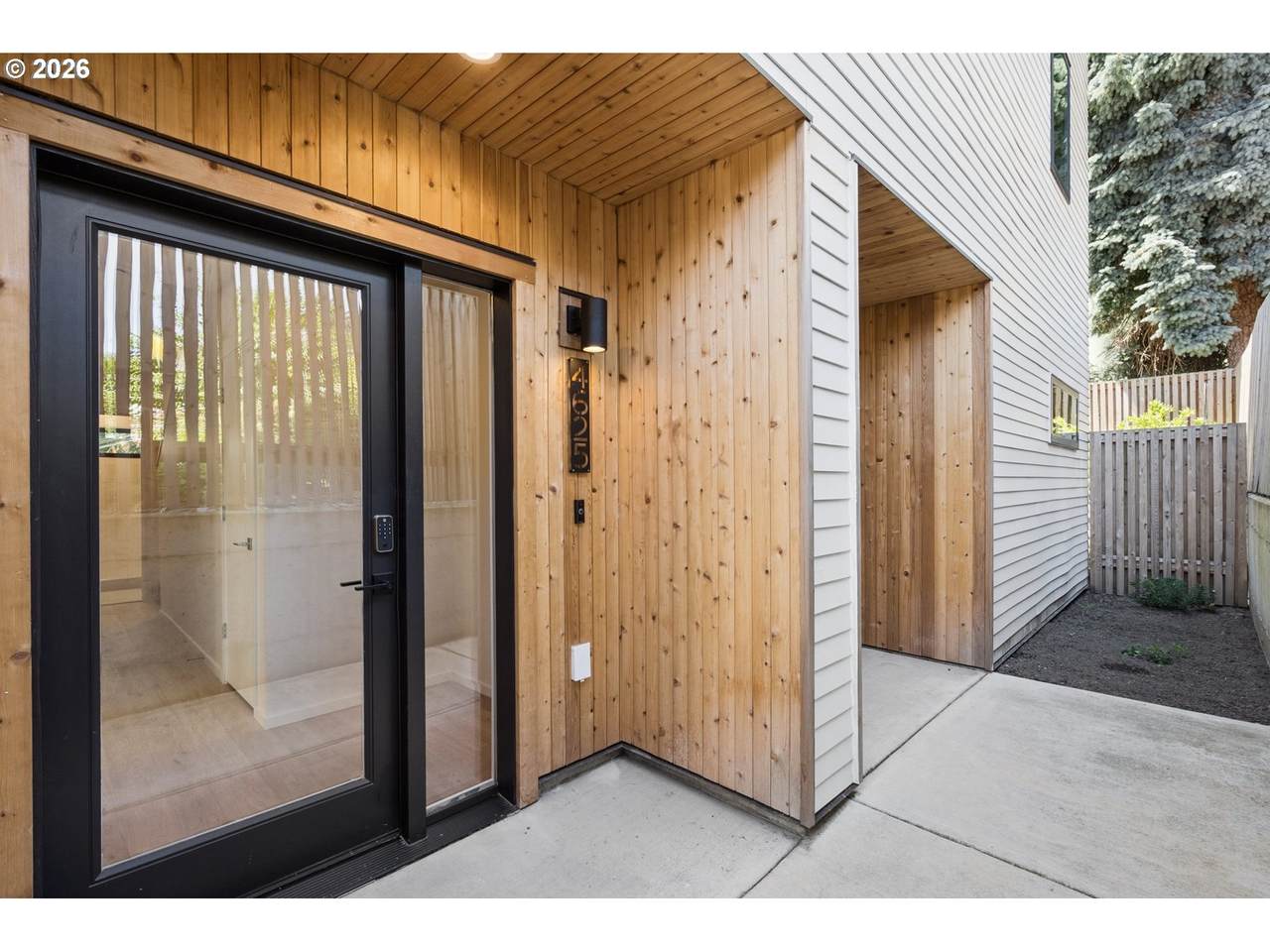 https://bt-photos.global.ssl.fastly.net/portland/1280_boomver_1_515754463-2.jpg
