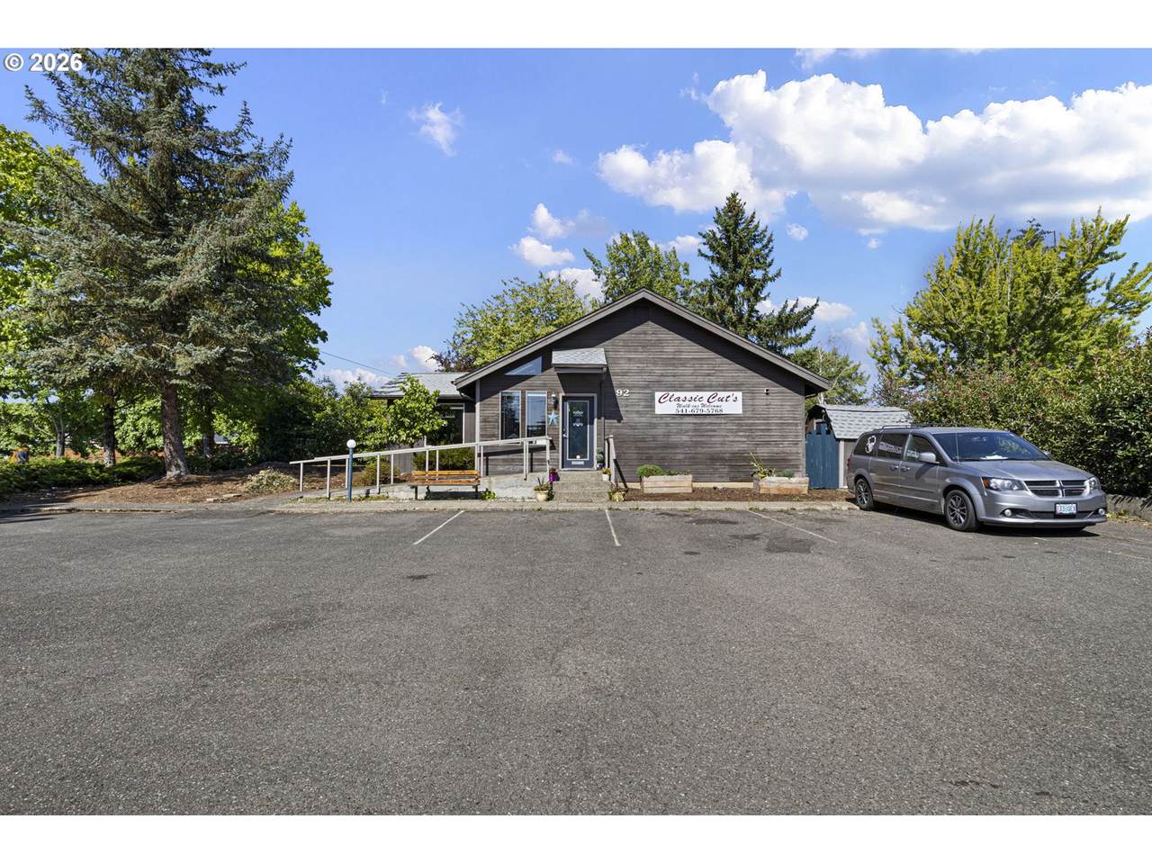 https://bt-photos.global.ssl.fastly.net/portland/1280_boomver_1_516518942-2.jpg