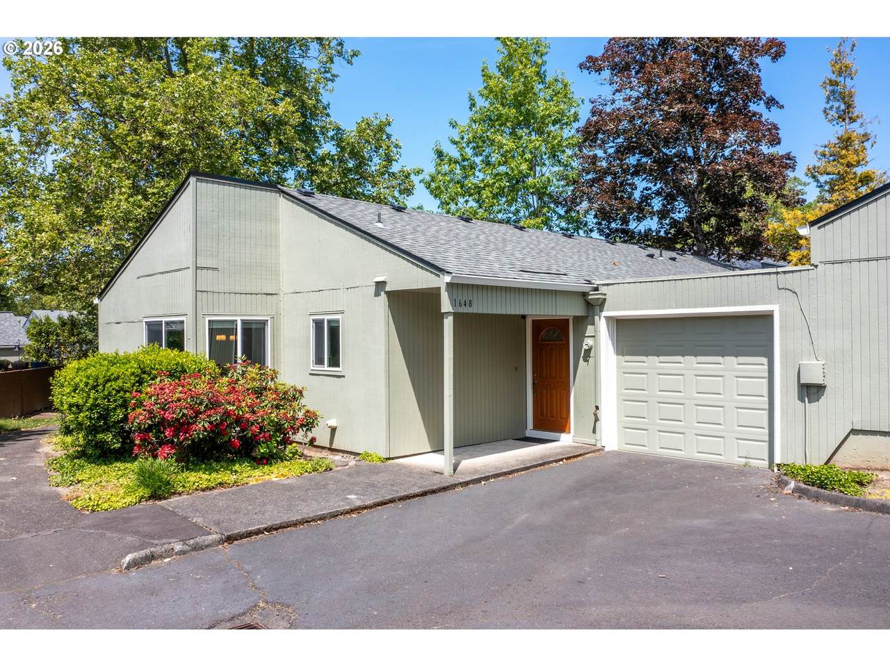 1648 Rolling Hill Dr - Photo 1