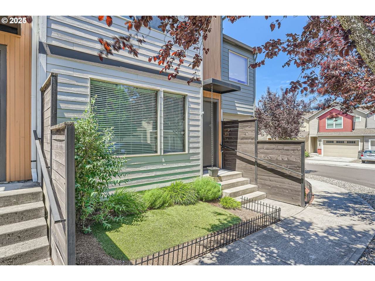 187 44TH Pl - Photo 1