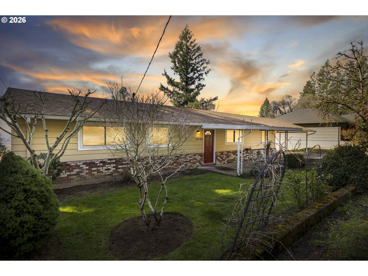 10105 96TH Ave - Photo 1