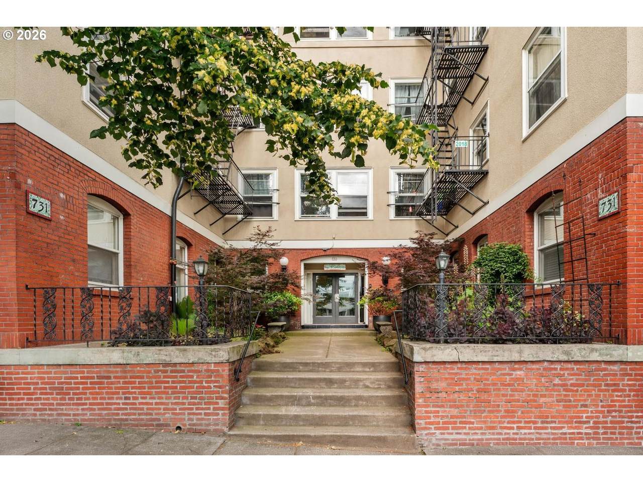 731 King Ave - Photo 1