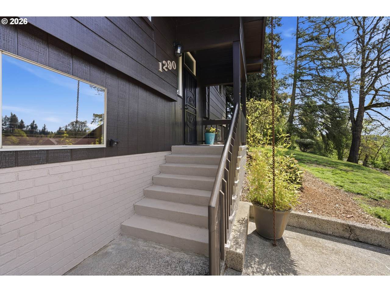 https://bt-photos.global.ssl.fastly.net/portland/1280_boomver_1_518200496-2.jpg