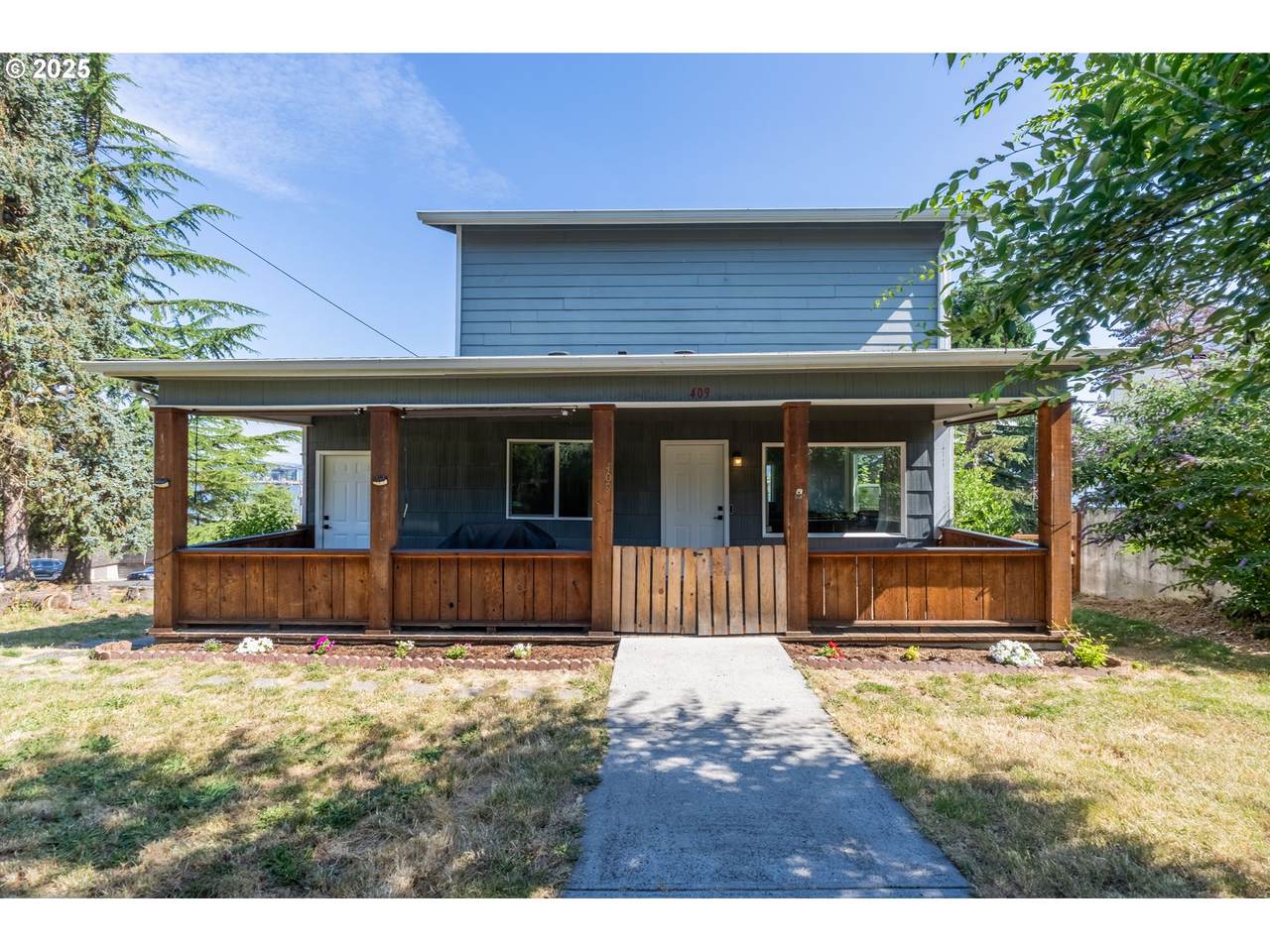 409 Columbia River Hwy - Photo 1