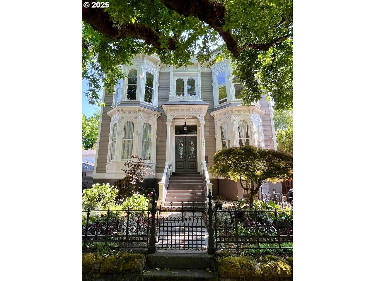 2134 Hoyt St - Photo 1
