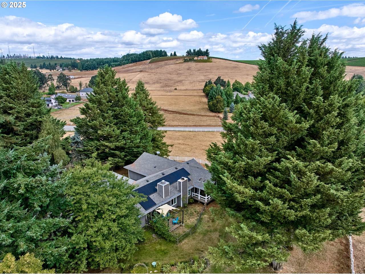 8166 Saghalie Dr - Photo 1