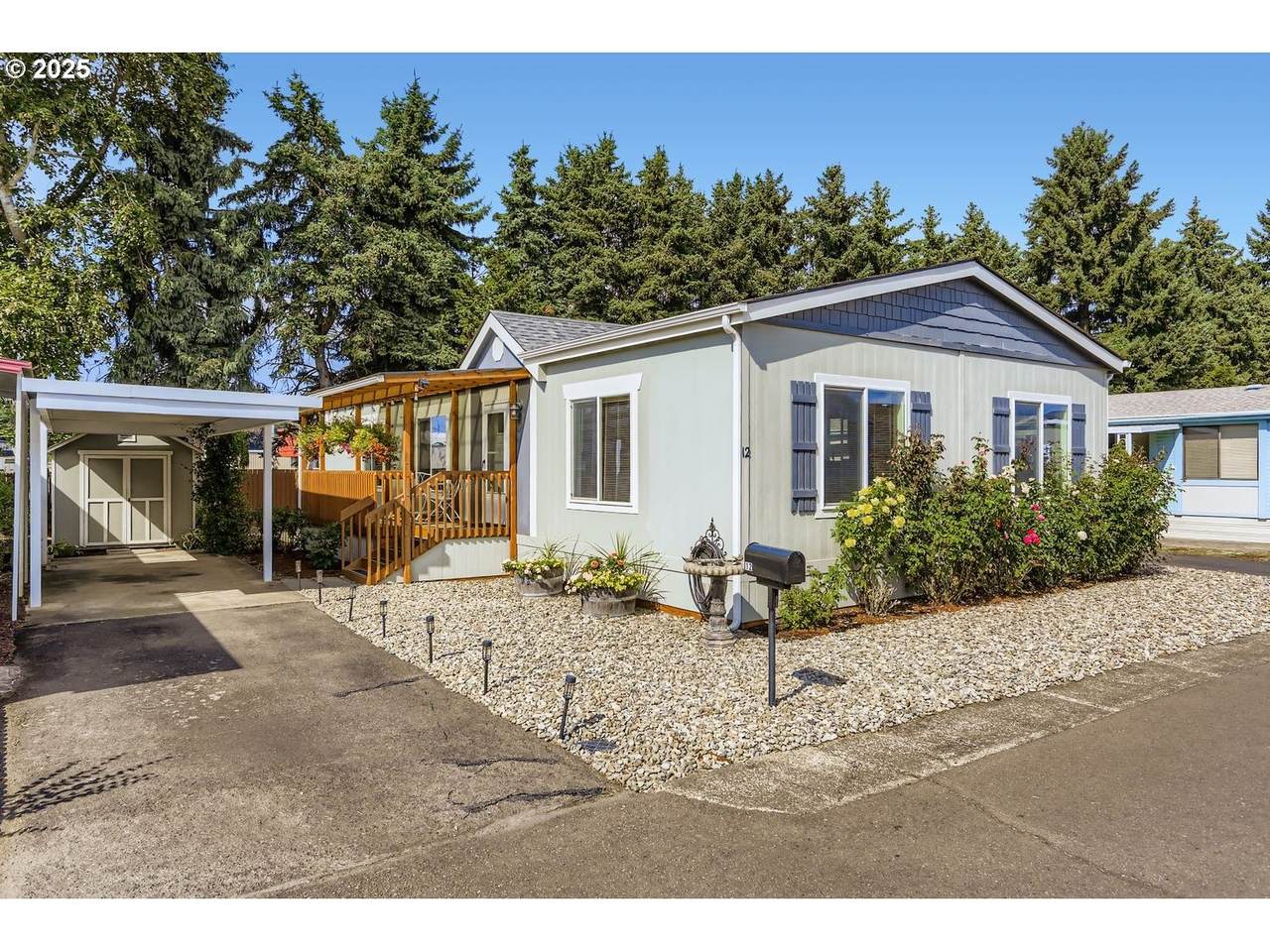 835 1ST Ave - Photo 1