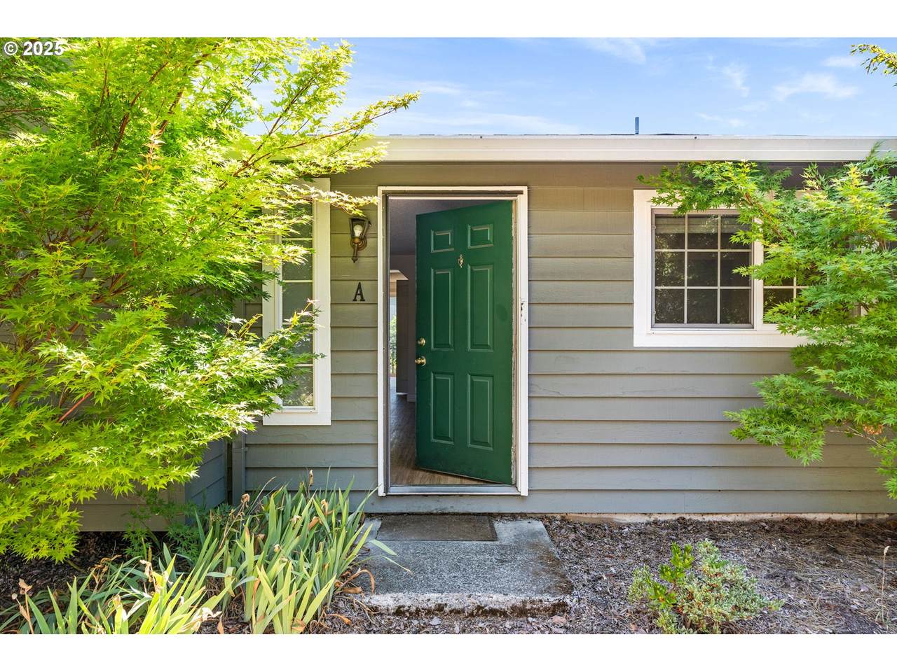 6654 Capitol Hwy - Photo 1