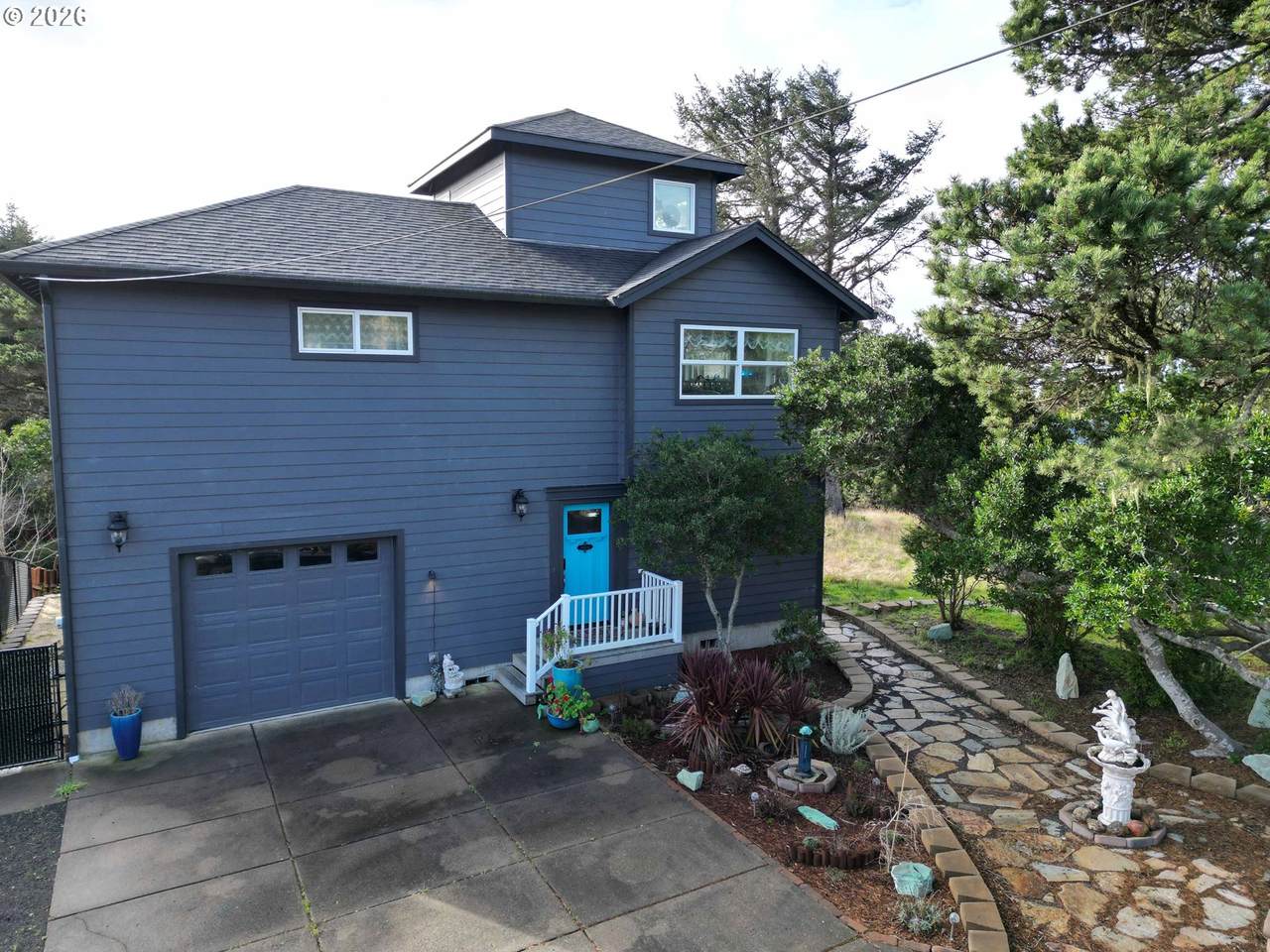 4604 Falcon St - Photo 1