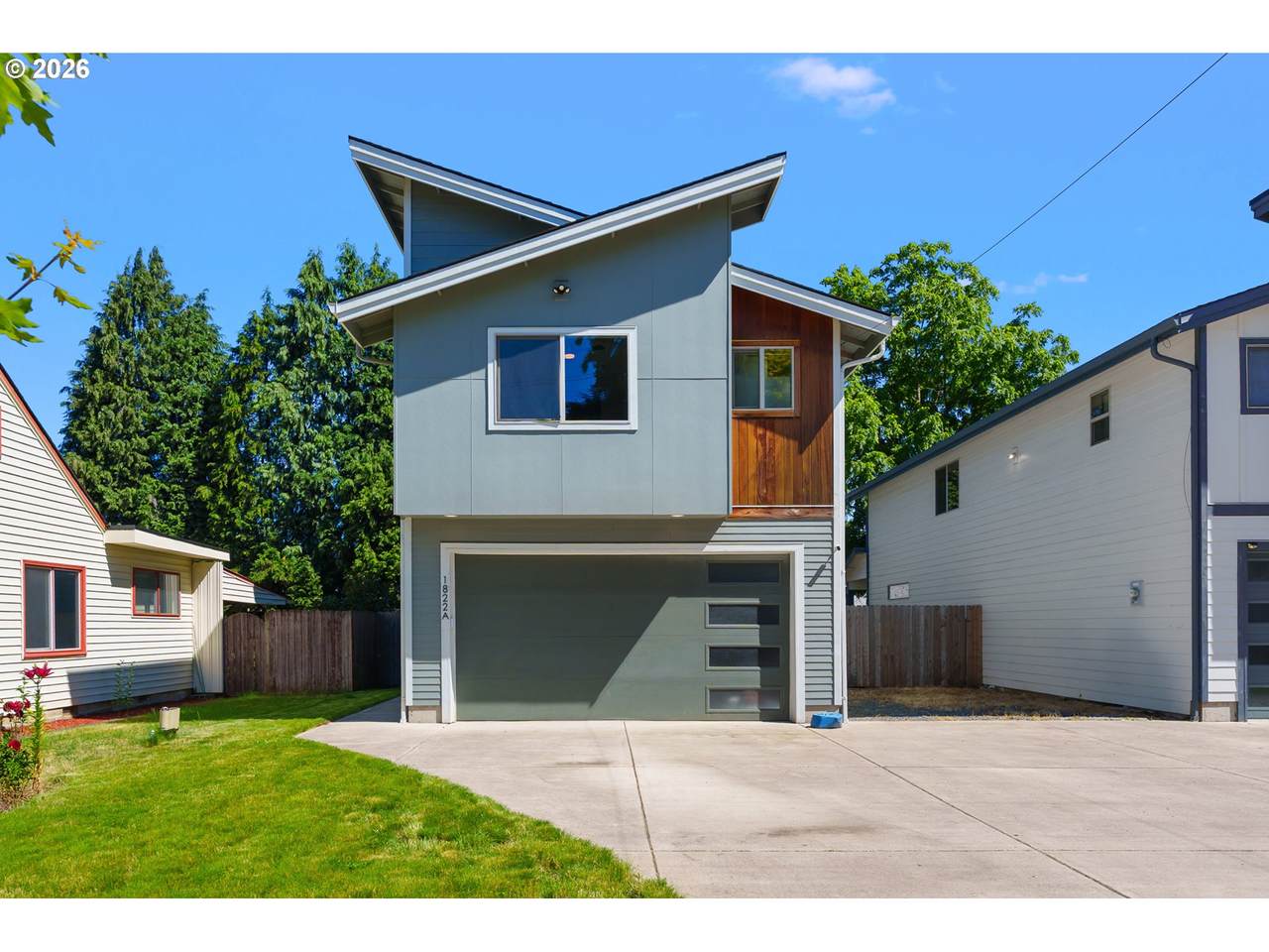 1822 33RD St - Photo 1