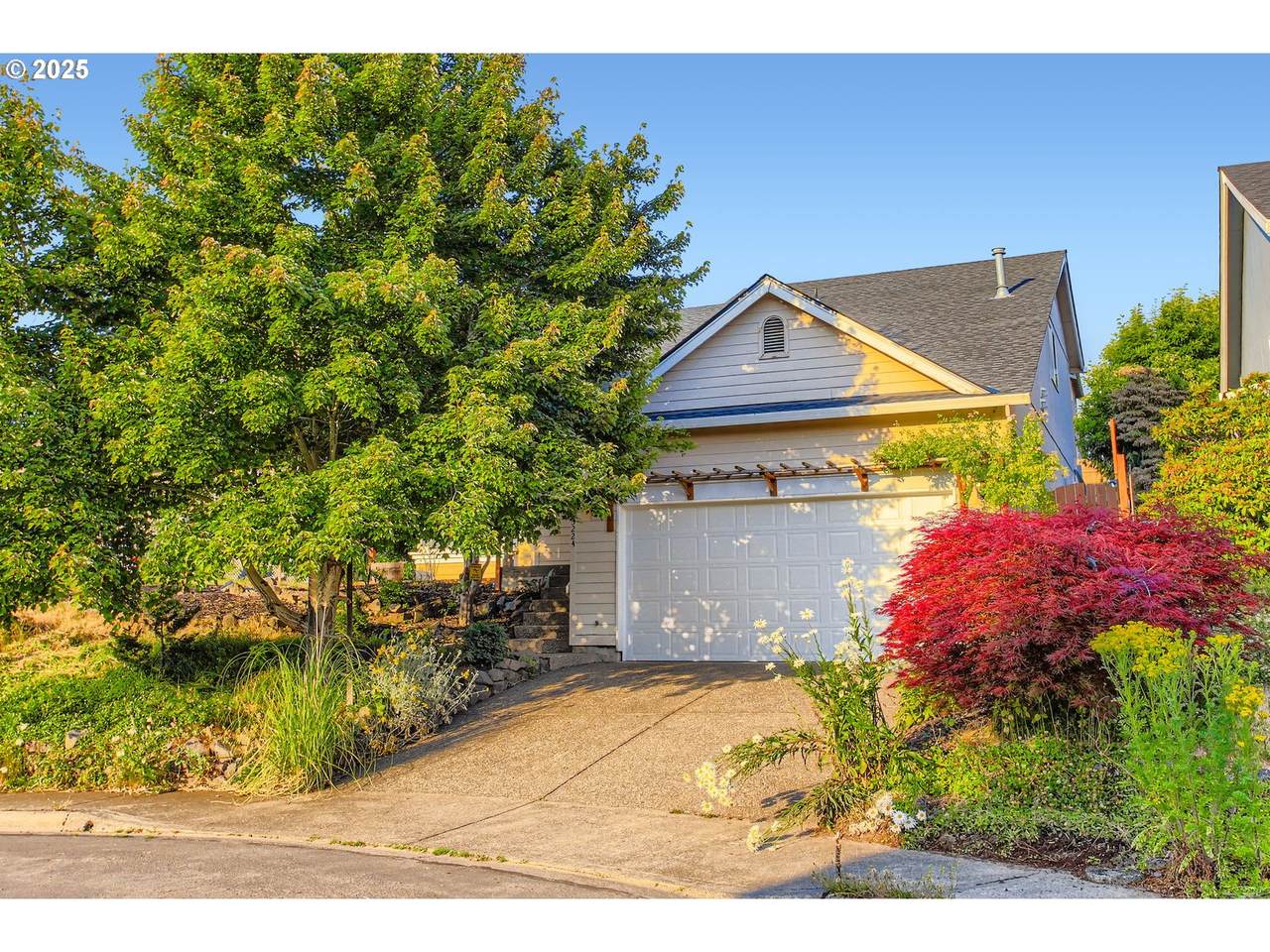 https://bt-photos.global.ssl.fastly.net/portland/1280_boomver_1_521871848-2.jpg