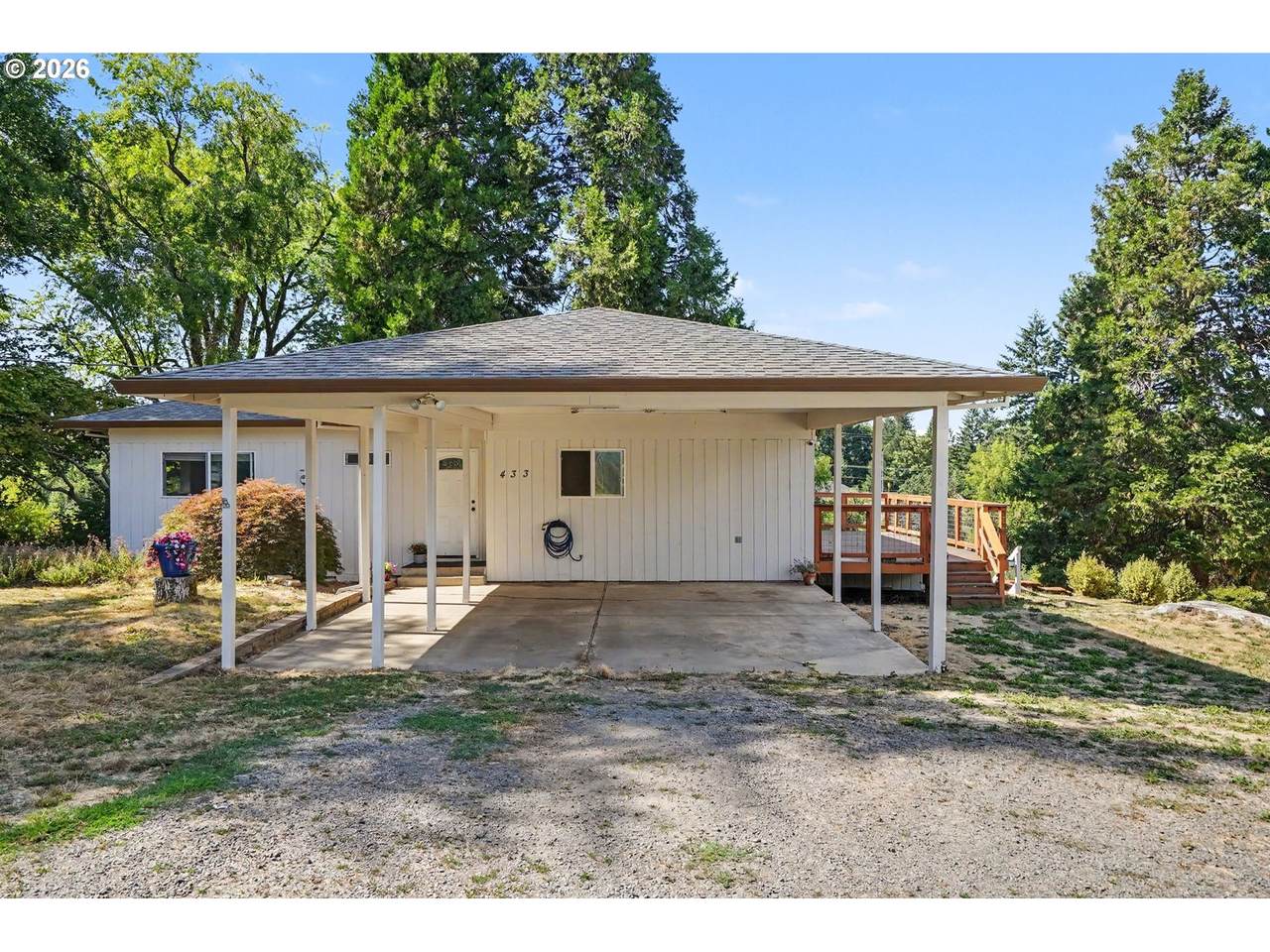 433 Ash St - Photo 1