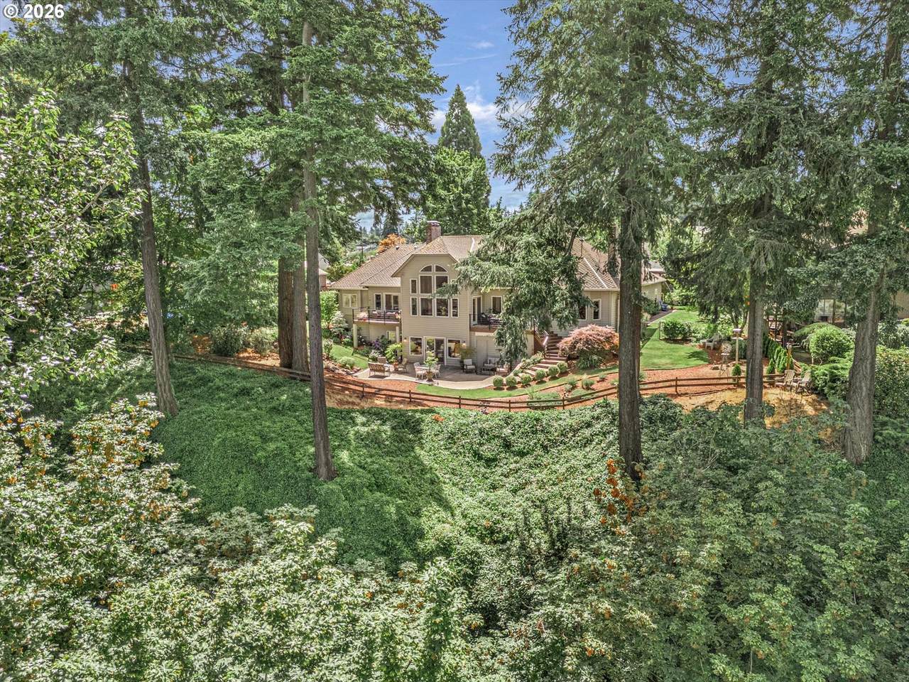 https://bt-photos.global.ssl.fastly.net/portland/1280_boomver_1_522298672-2.jpg