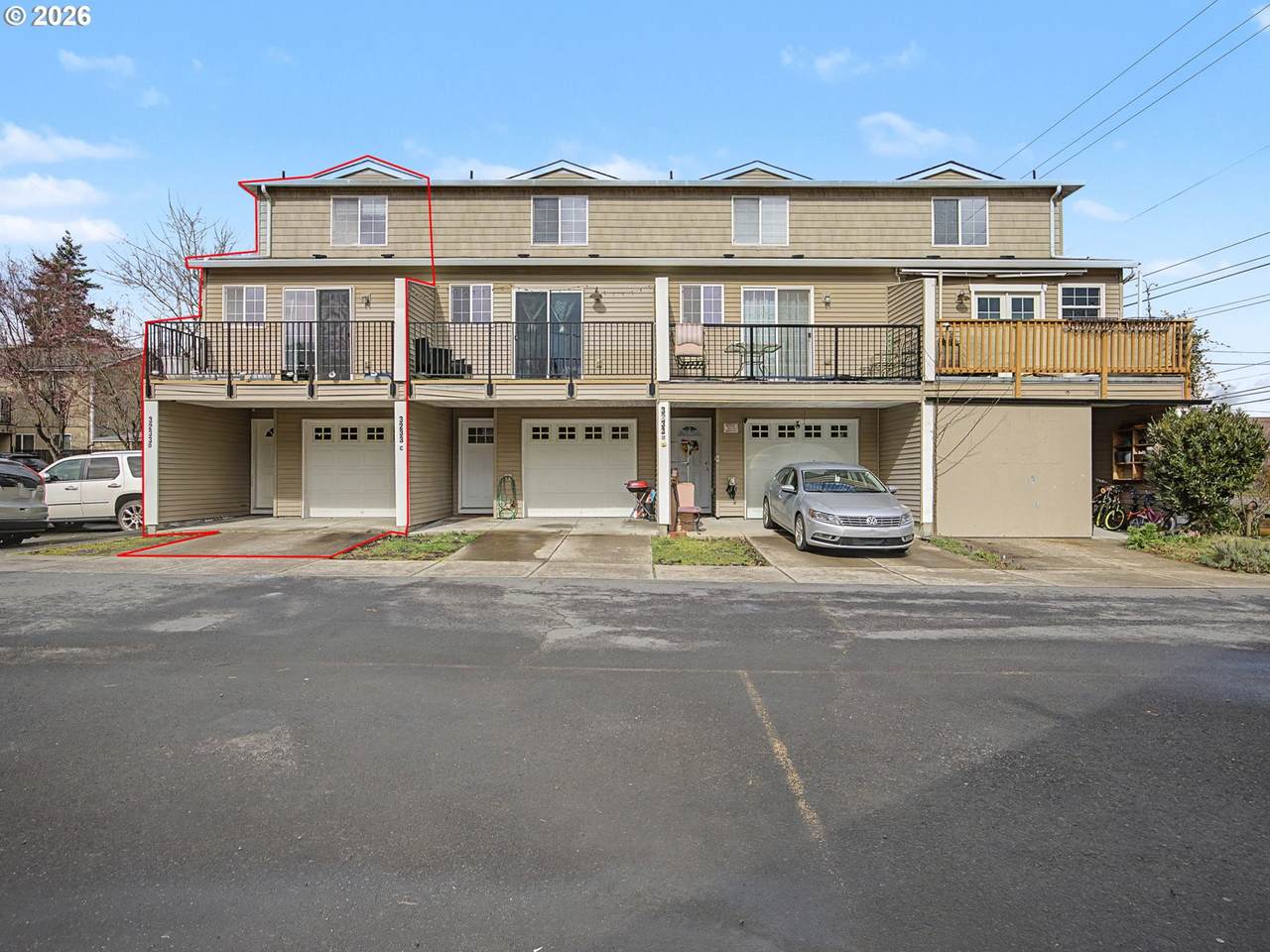 3233 122 - Photo 1