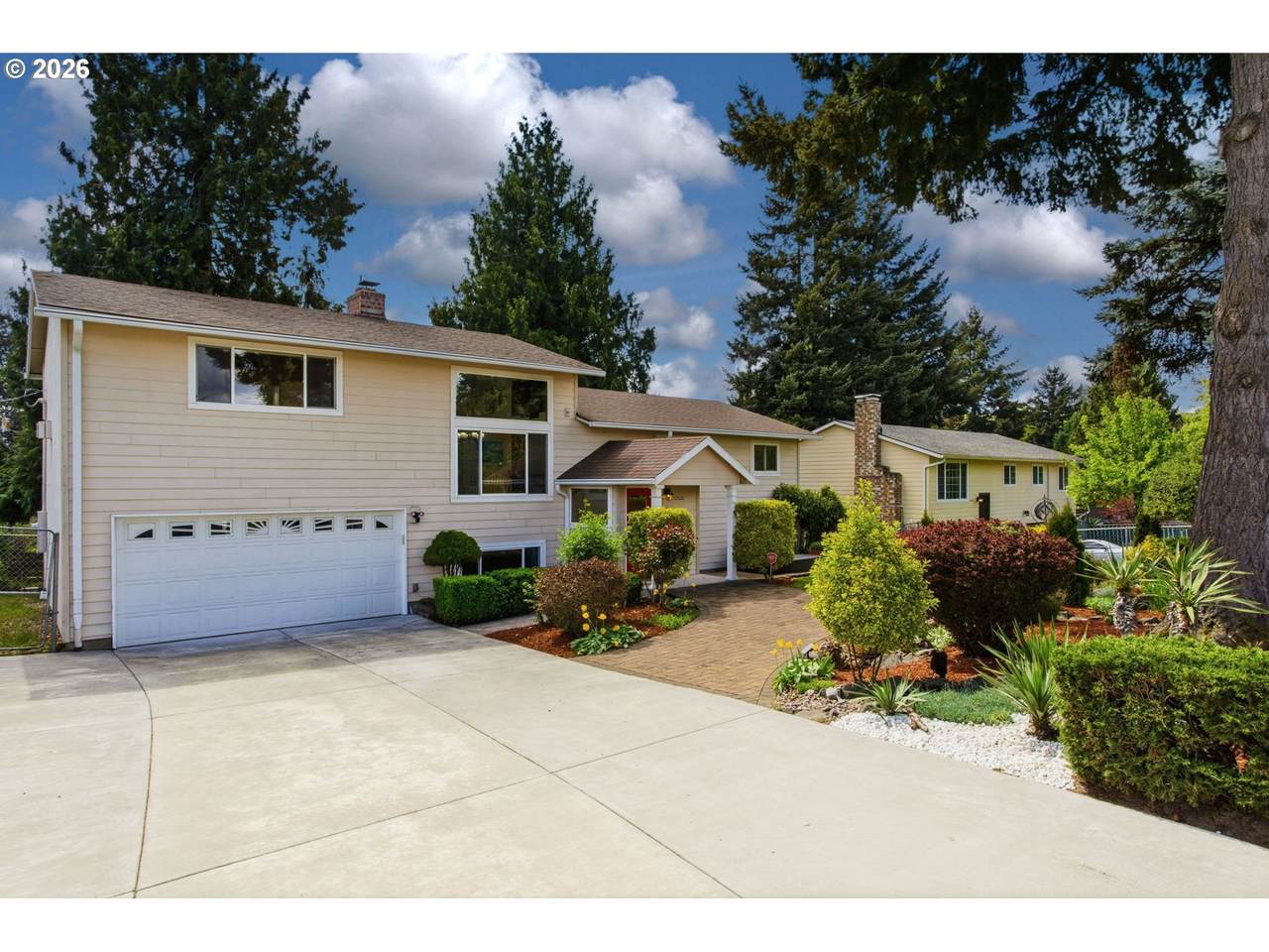 https://bt-photos.global.ssl.fastly.net/portland/1280_boomver_1_524991821-2.jpg