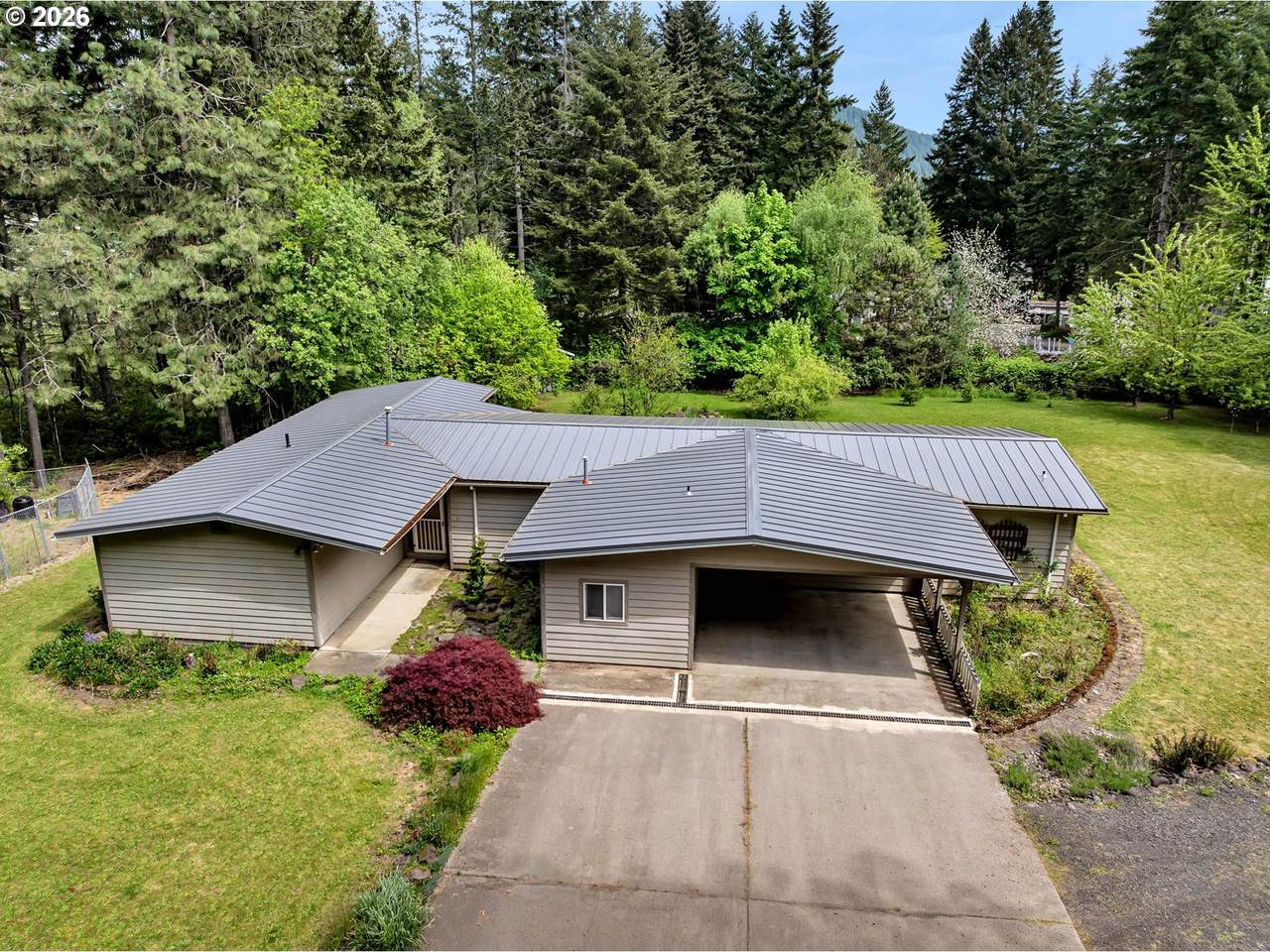 201 Josheanka Dr - Photo 1