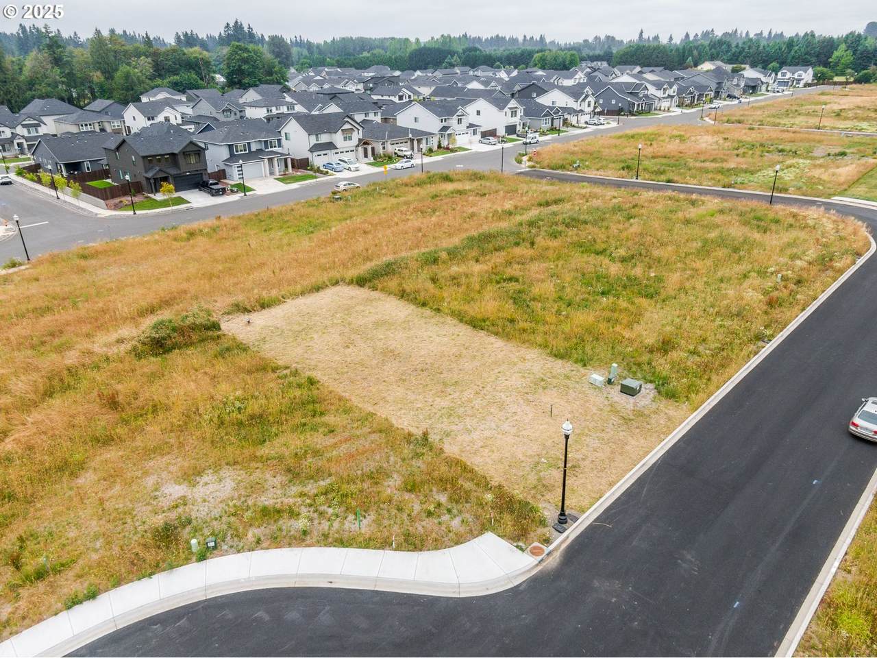 817 34th Cir - Photo 1