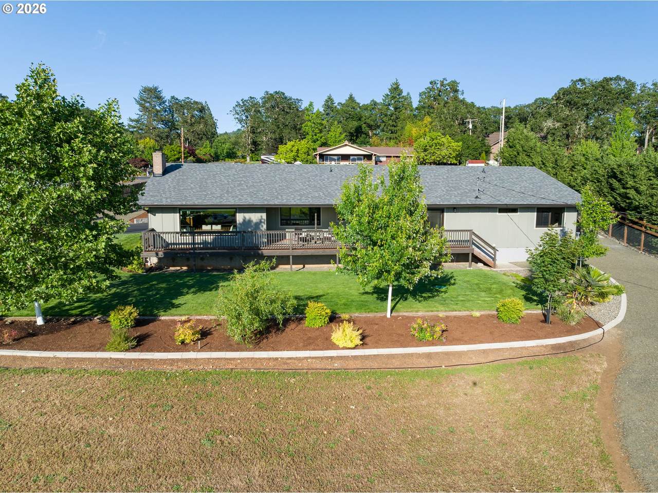 10 Ridgewood Dr - Photo 1