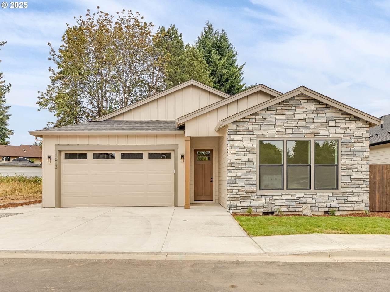 11013 55TH Ave - Photo 1