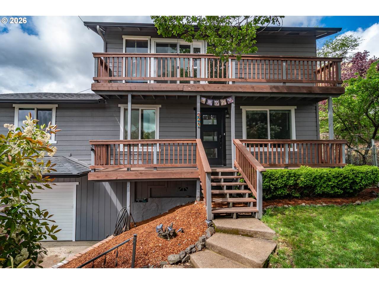 924 Central St - Photo 1