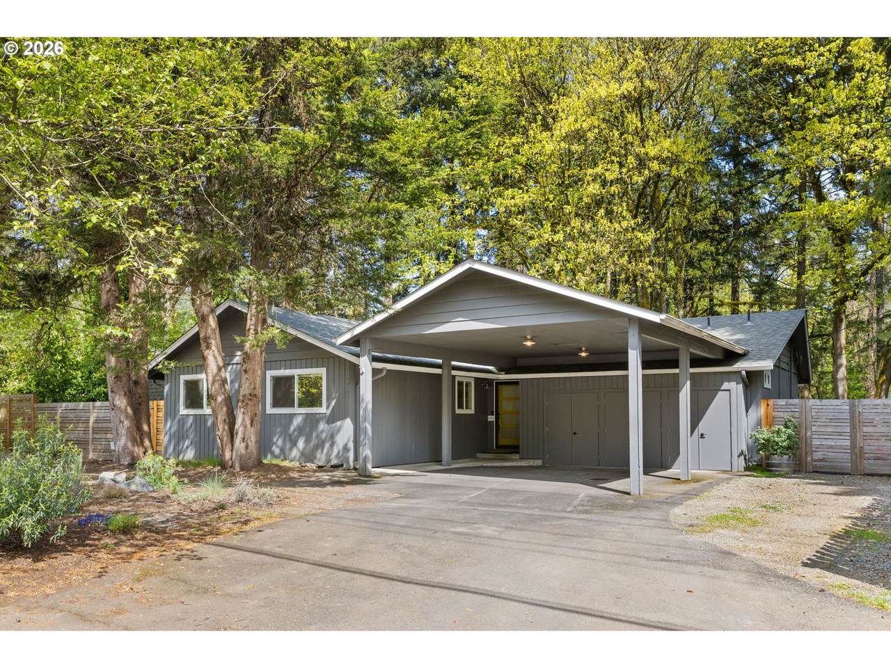1899 Country Club Rd - Photo 1