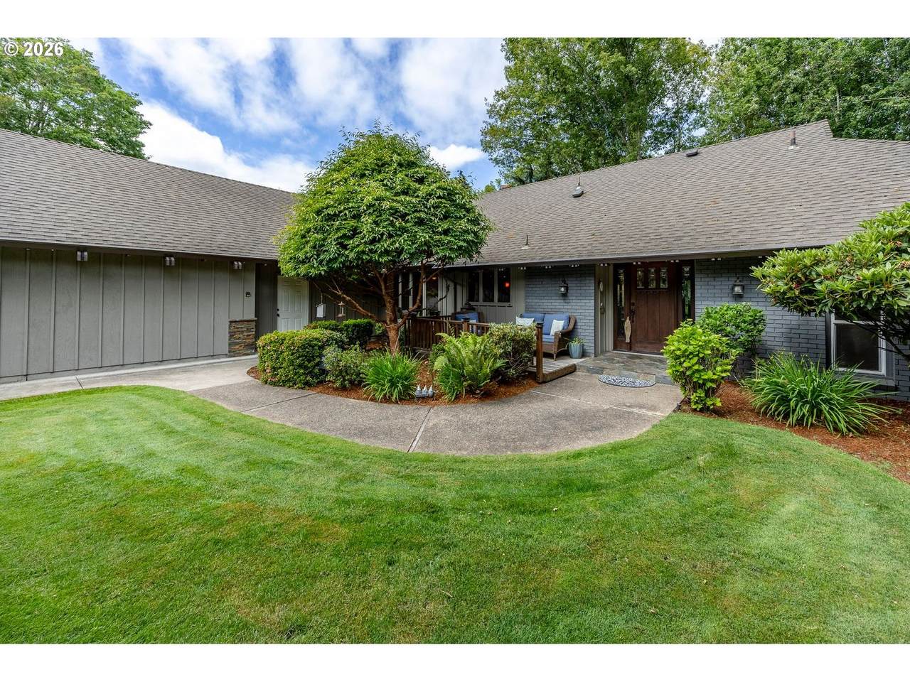 https://bt-photos.global.ssl.fastly.net/portland/1280_boomver_2_528509252-2.jpg