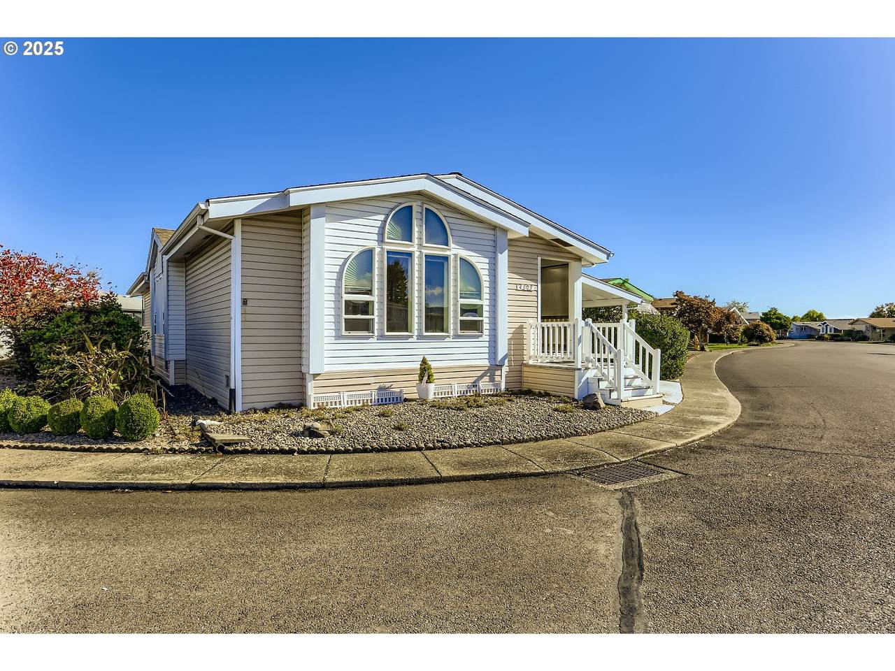 4303 Settlers Loop - Photo 1