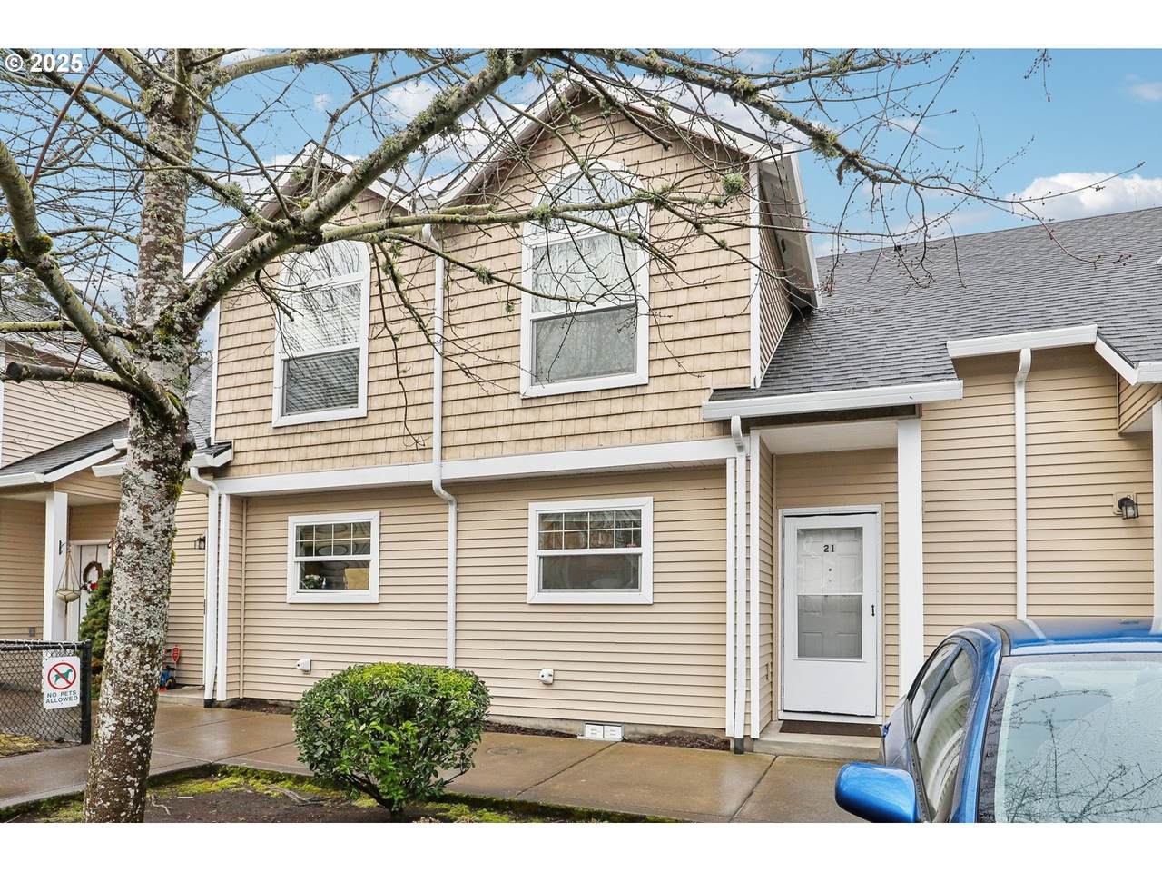 19153 Yamhill St - Photo 1
