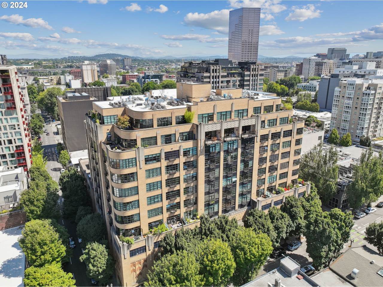 420 11TH Ave - Photo 1