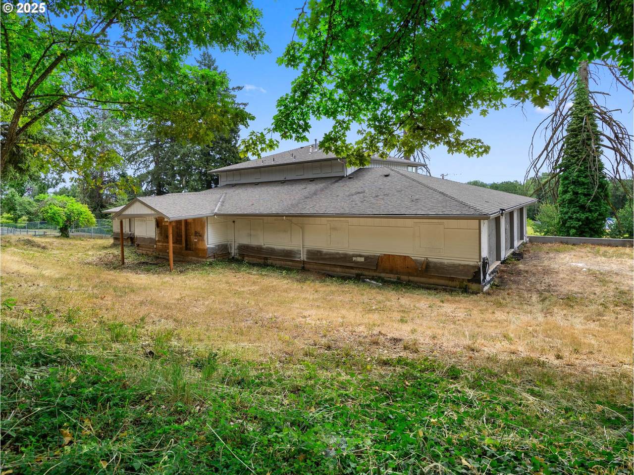15990 133RD Ave - Photo 1