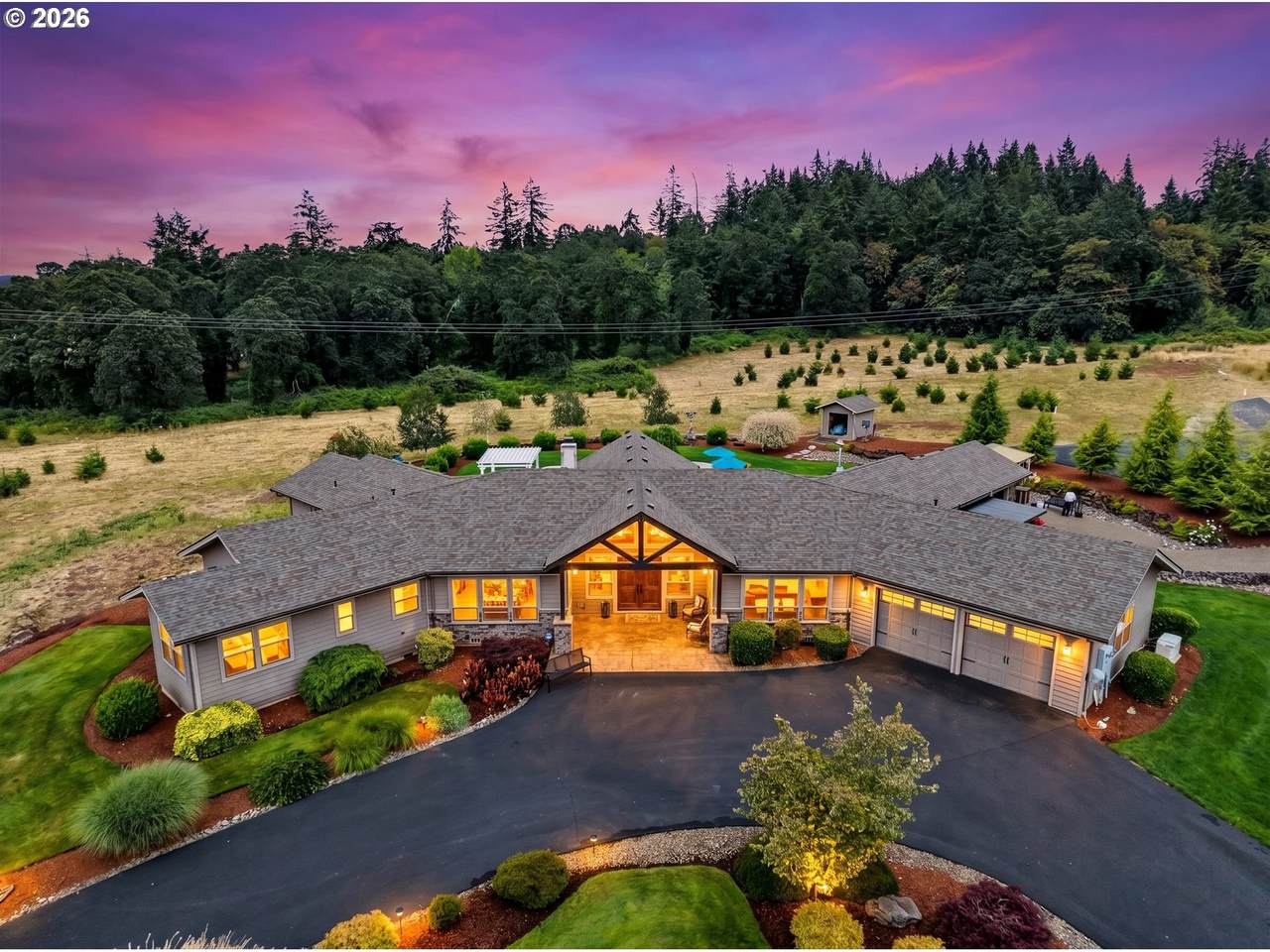 https://bt-photos.global.ssl.fastly.net/portland/1280_boomver_1_535830834-2.jpg