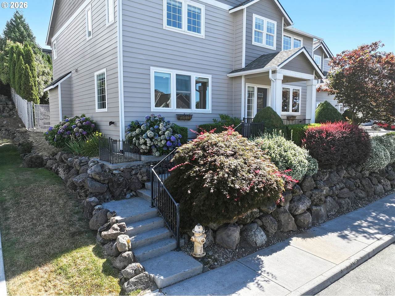 https://bt-photos.global.ssl.fastly.net/portland/1280_boomver_1_537706678-2.jpg