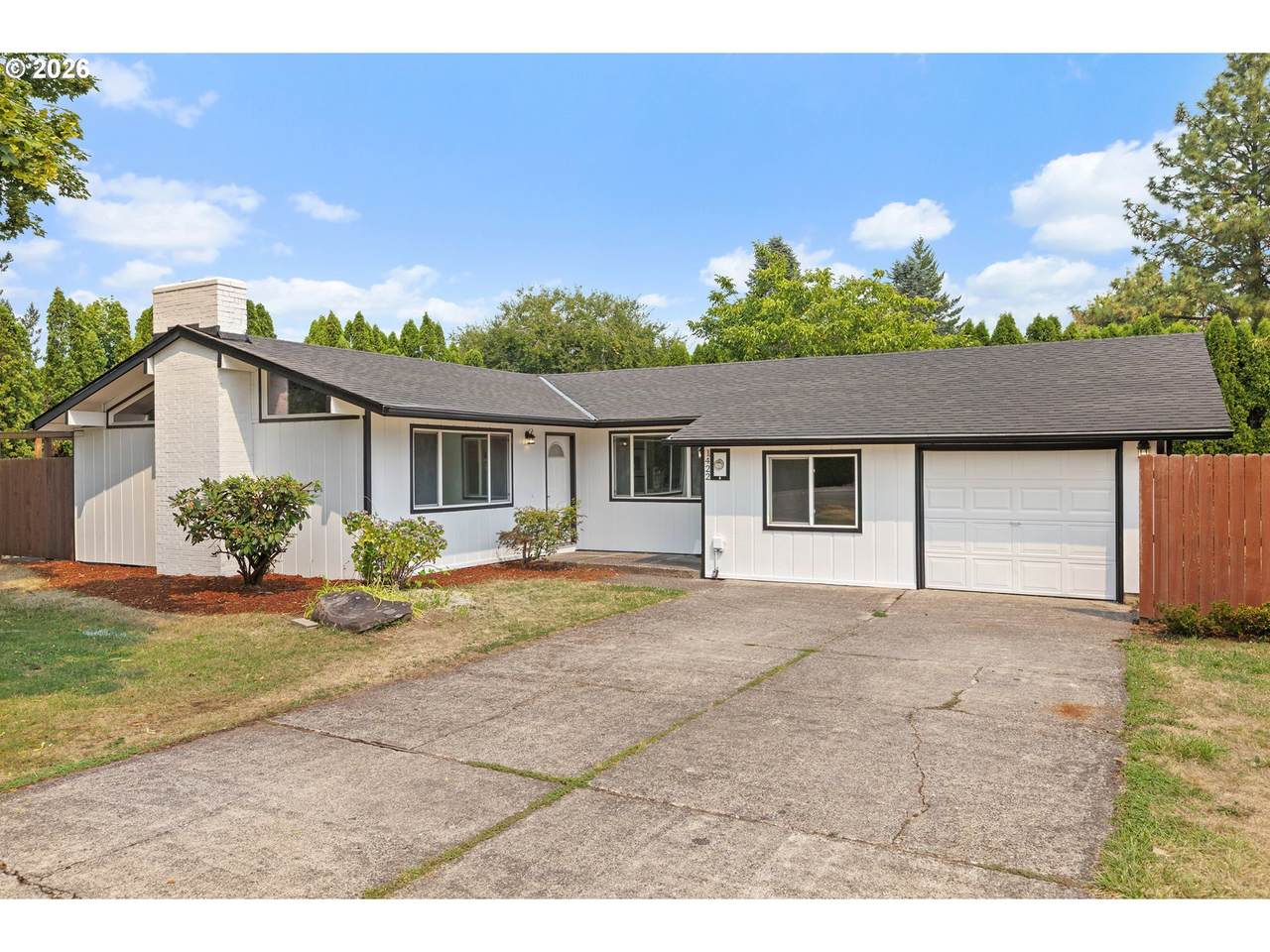 1422 Hensley Rd - Photo 1