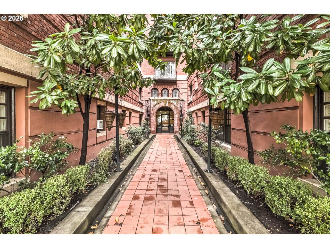 1829 Lovejoy St - Photo 1