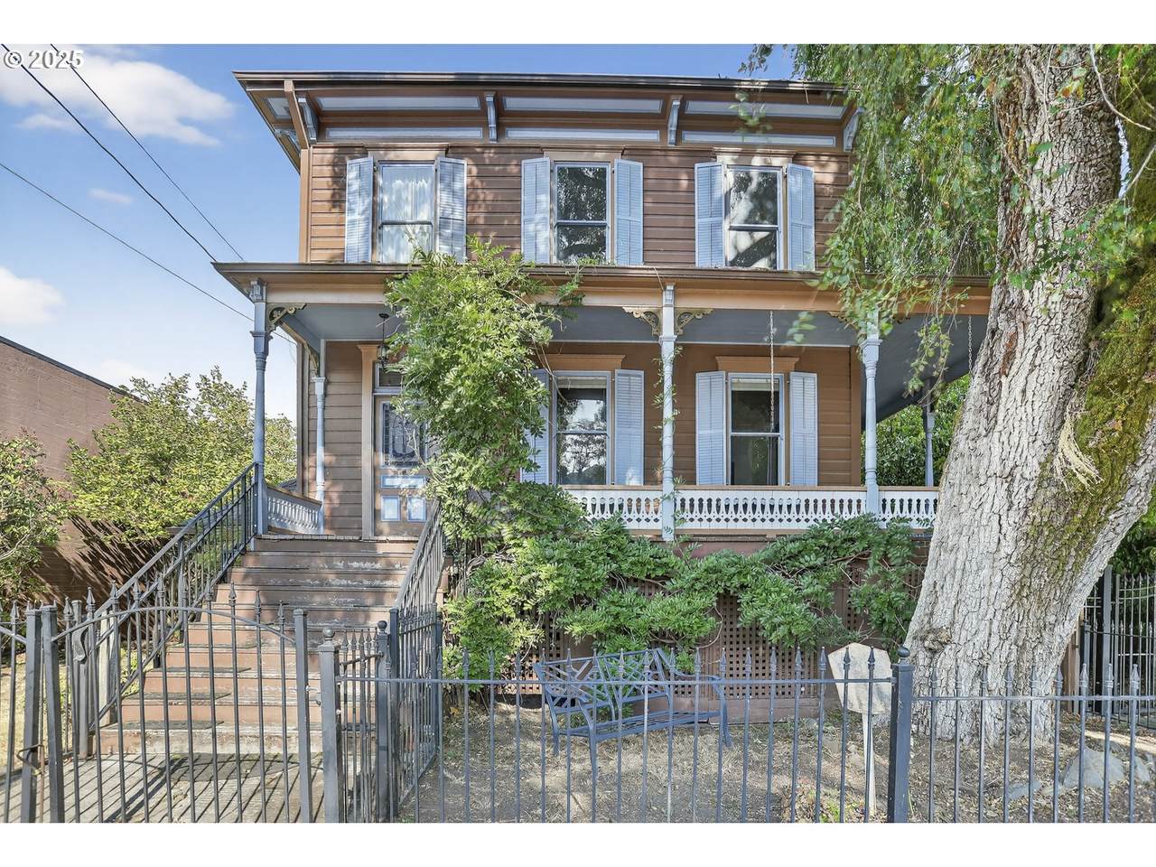 280 1ST St - Photo 1