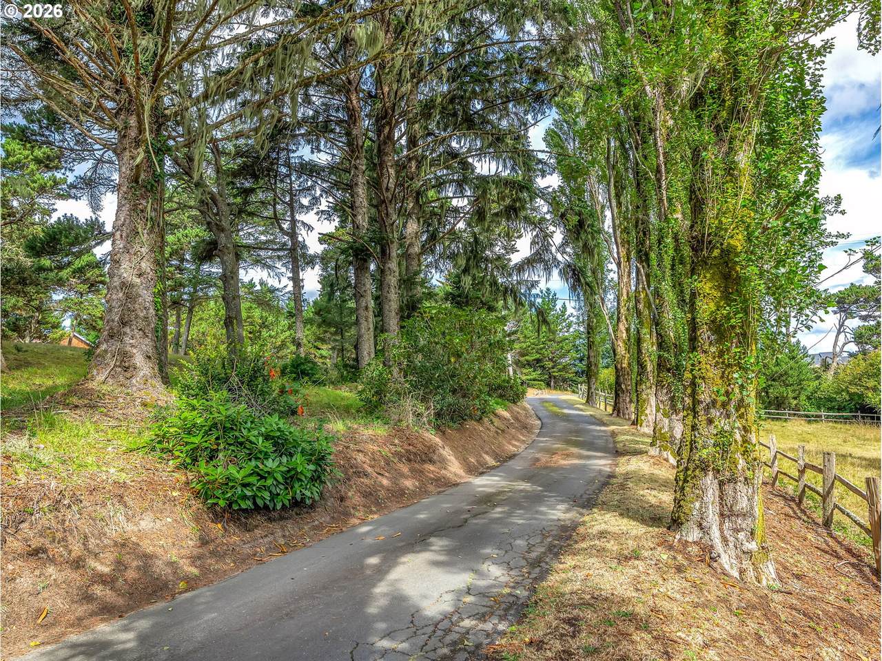 https://bt-photos.global.ssl.fastly.net/portland/1280_boomver_1_539219302-2.jpg
