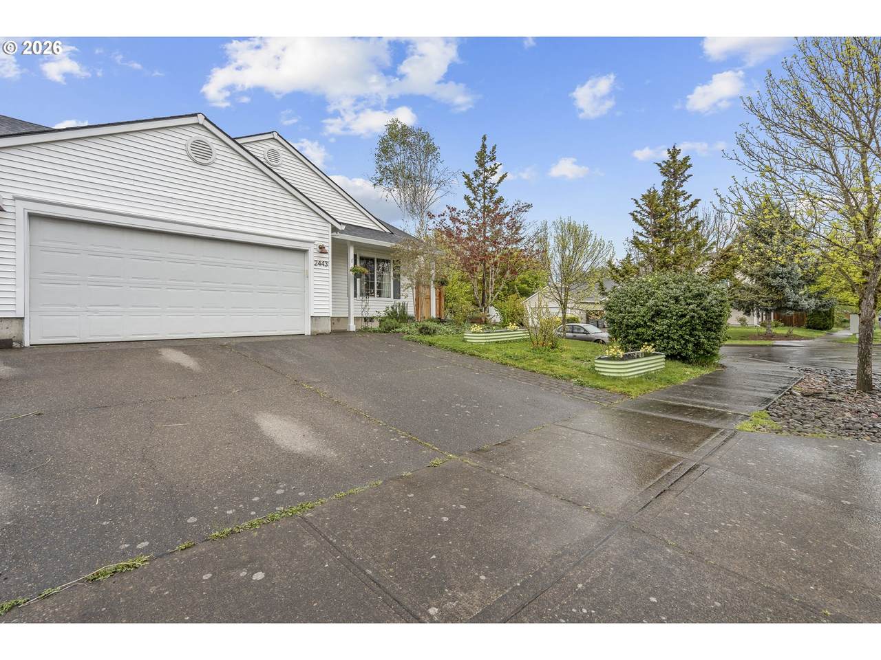 2443 Taylor Dr - Photo 1
