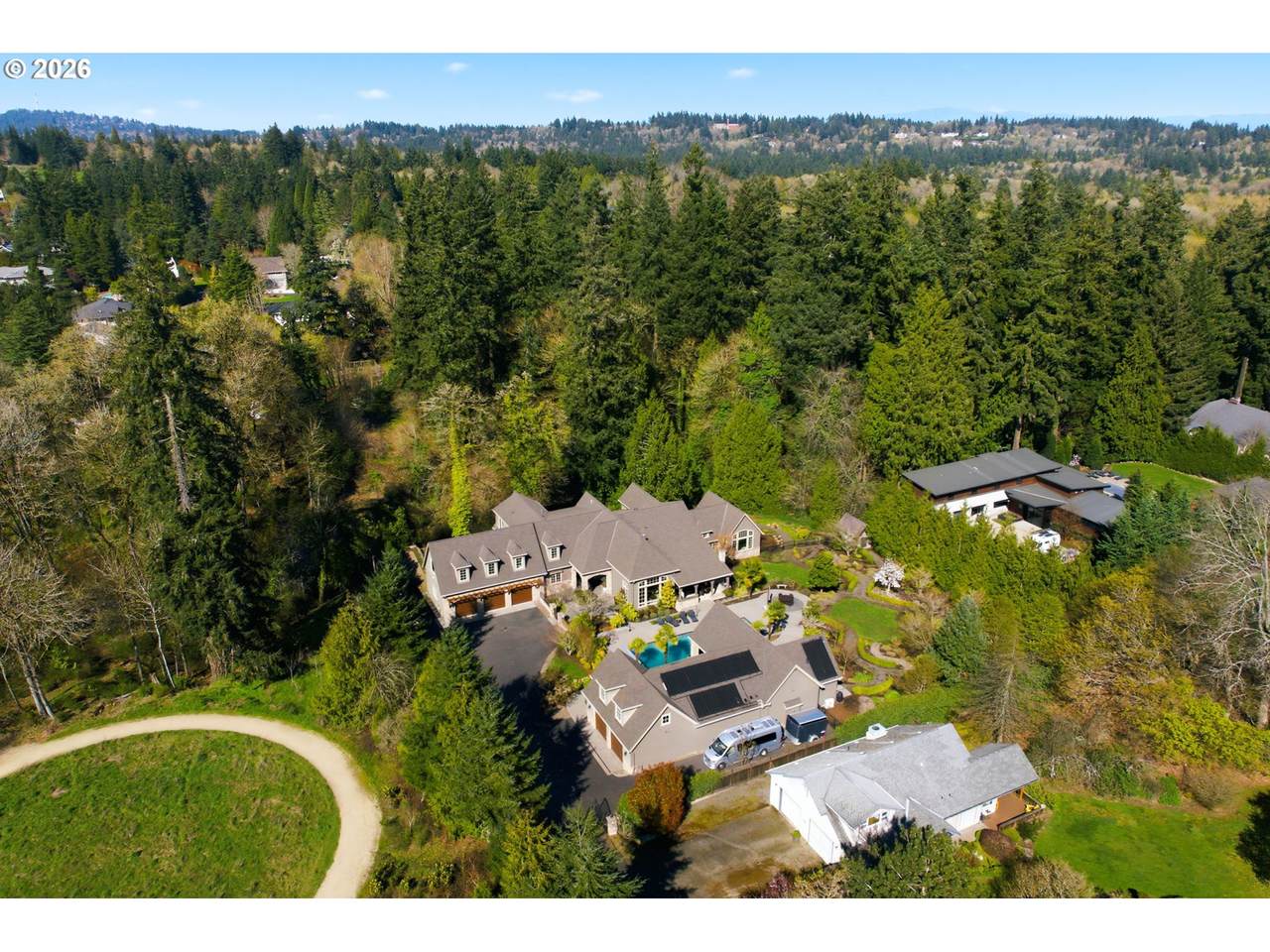 https://bt-photos.global.ssl.fastly.net/portland/1280_boomver_1_540798156-2.jpg