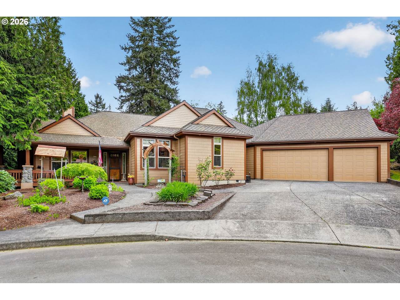 https://bt-photos.global.ssl.fastly.net/portland/1280_boomver_1_541334283-2.jpg